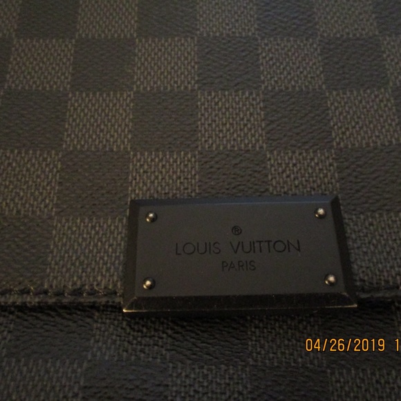 Authentic Louis Vuitton District PM Bag - Picture 2 of 8